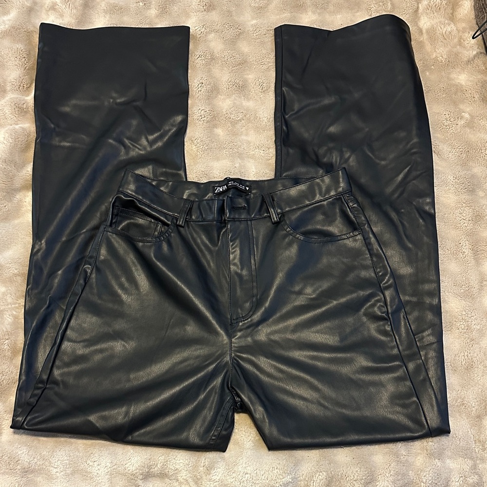 Zara Women’s Sleek Black Pants